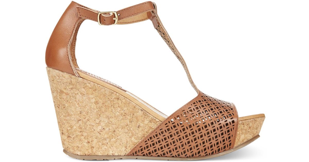 kenneth cole reaction platform sandals