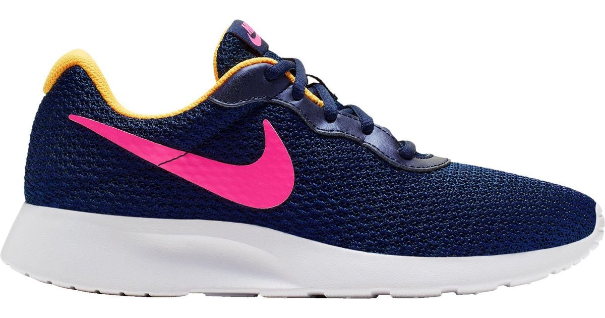 pink nike tanjun shoes