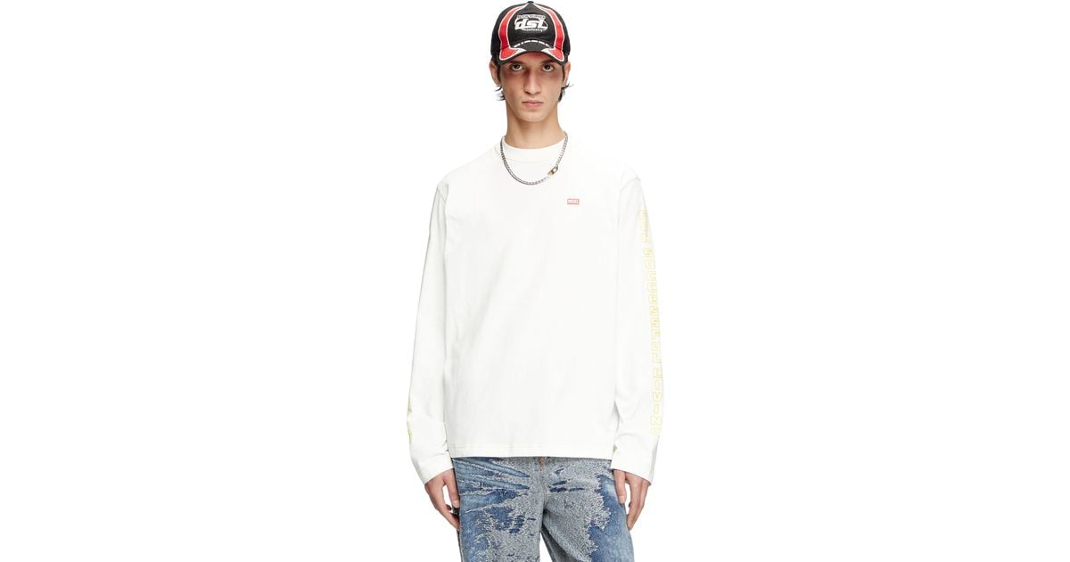 トップス diesel Long-sleeve with apple coreprint DIESEL Long-Sleeve T-Shirt With Apple Core Print in White
