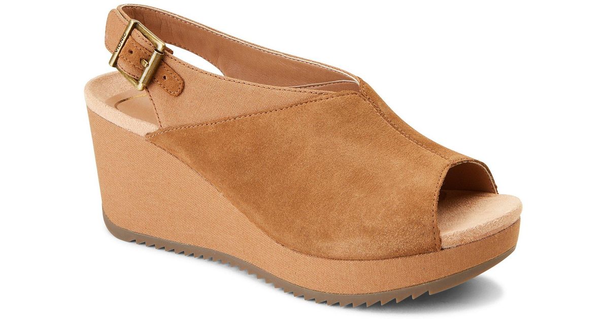 vionic suede sandals