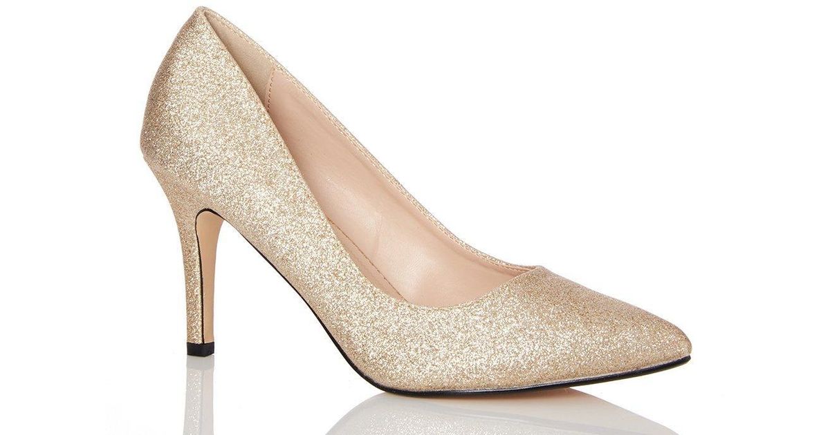 gold heels quiz