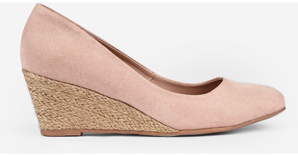 nude wedge court shoes