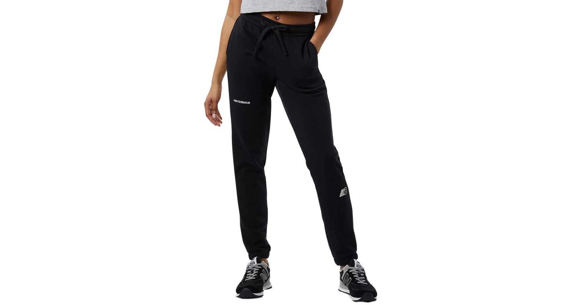 New Balance New Baance Eentia Pant Back Woman in Black | Lyst