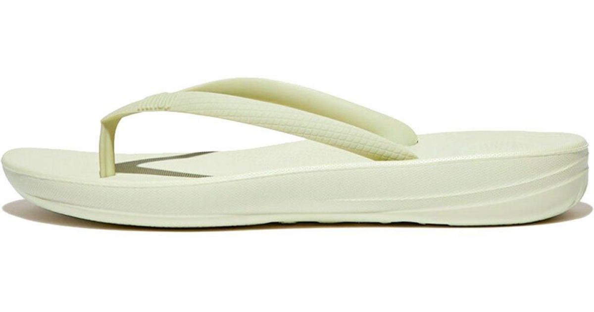 Fitflop Iqushion Ergonomic Flip Flops in Green Lyst