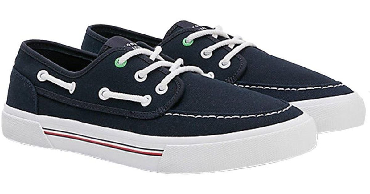 tommy hilfiger boat shoes