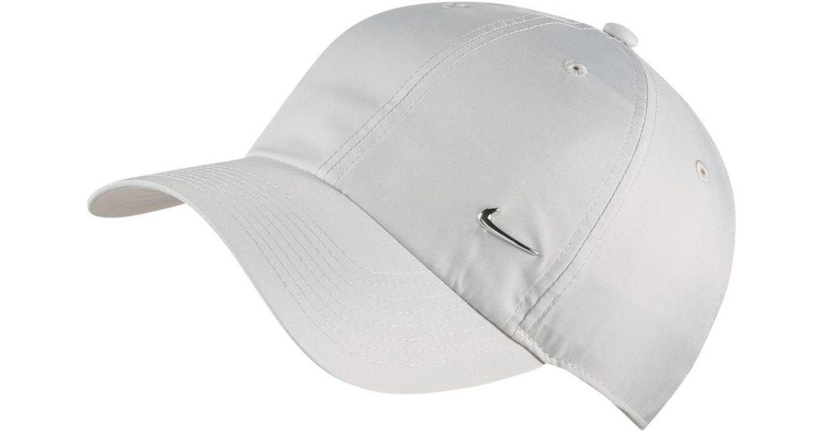 Nike Heritage 86 Metal Swoosh Cap in Light Bone / Metallic Silver (White)  for Men - Lyst