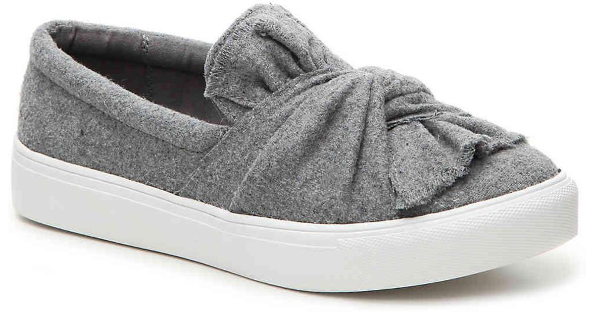 mia zoe bow sneaker