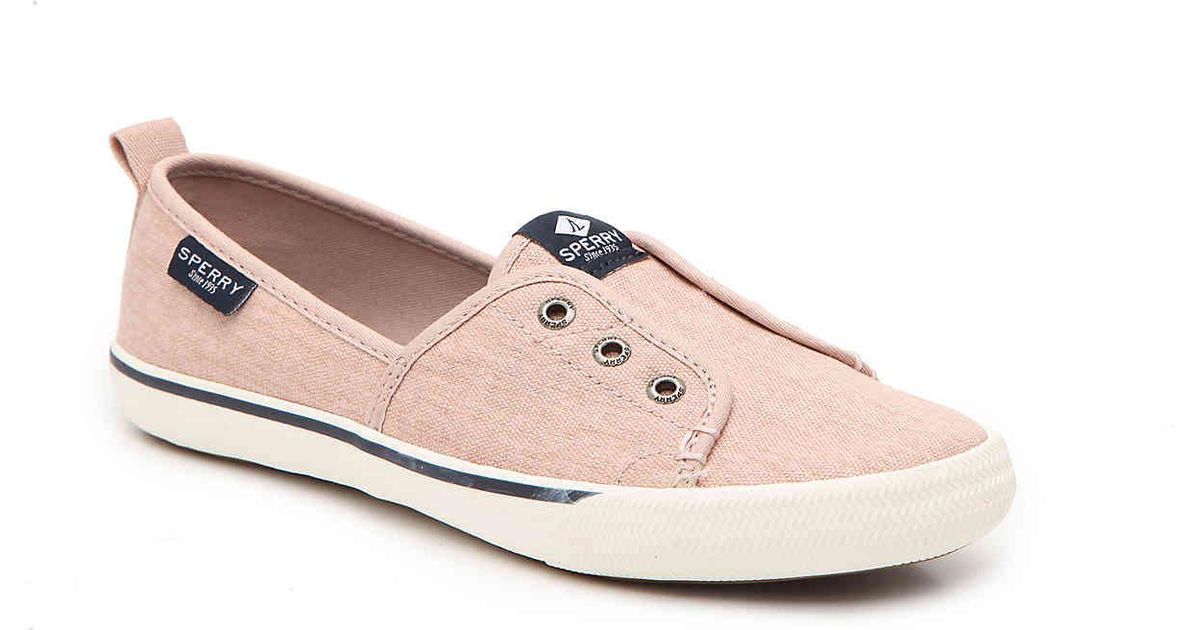 sperry wharf slip on