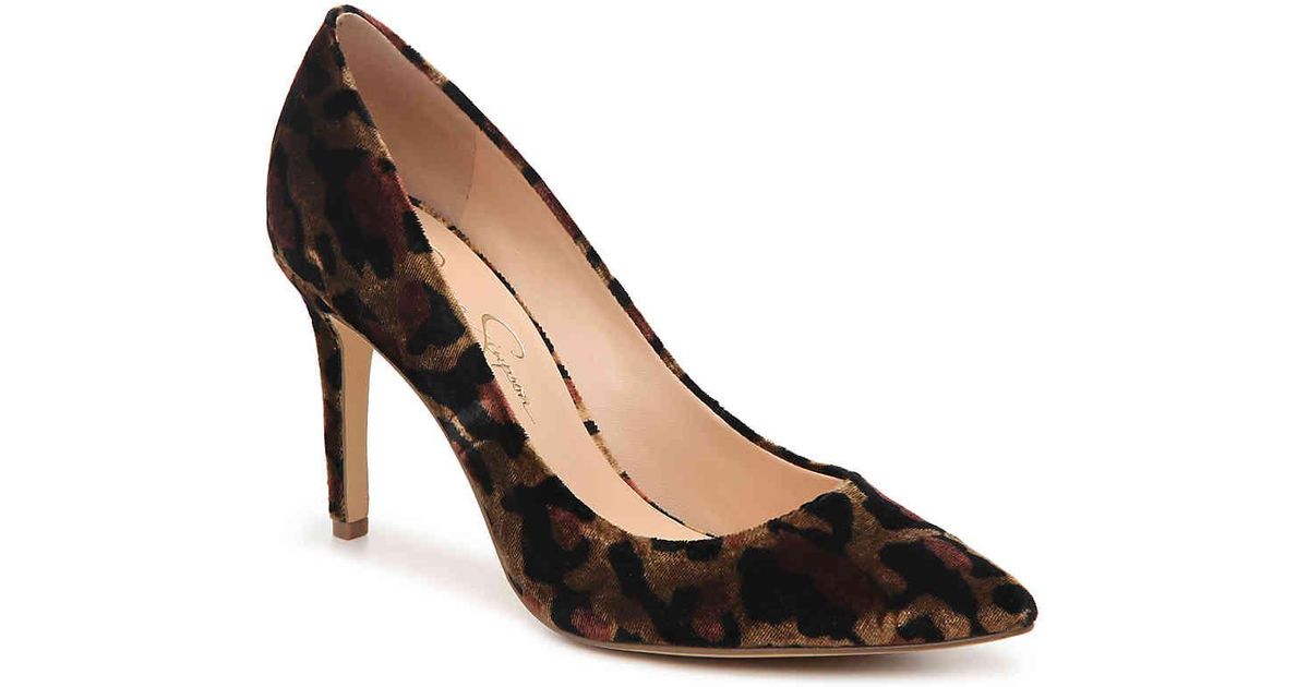 jessica simpson levin pump