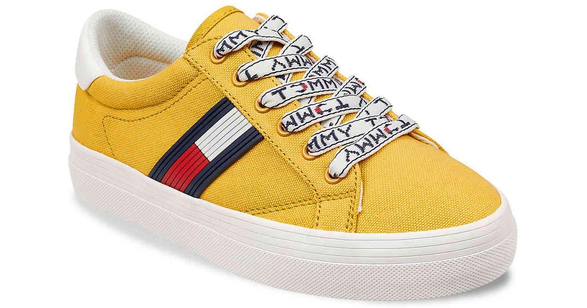 Tommy Hilfiger Fantim Sneaker in Yellow 