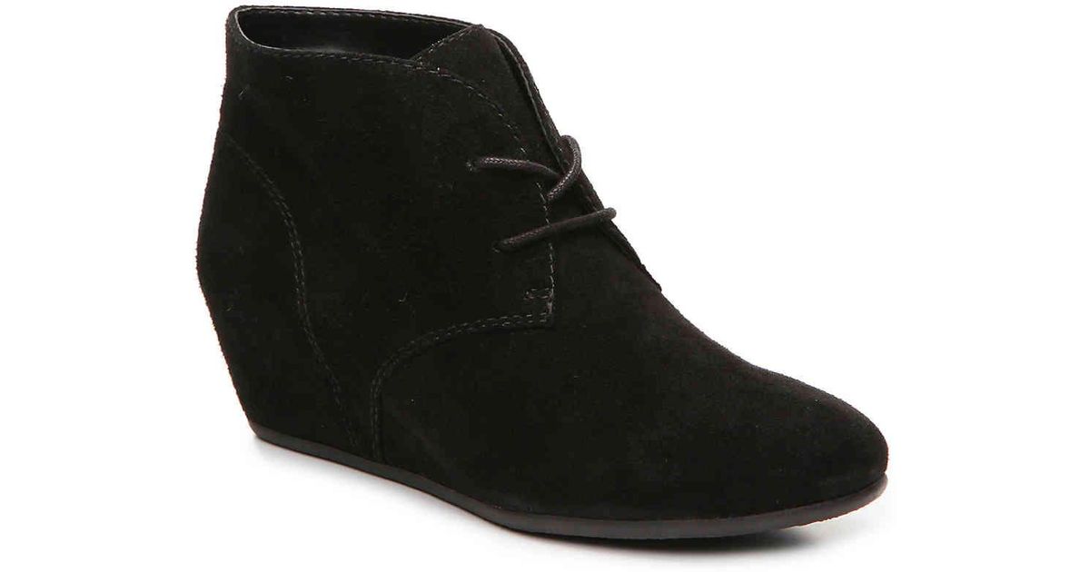 nine west joanis wedge bootie