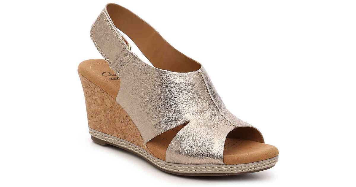 clarks women's helio float wedge sandal