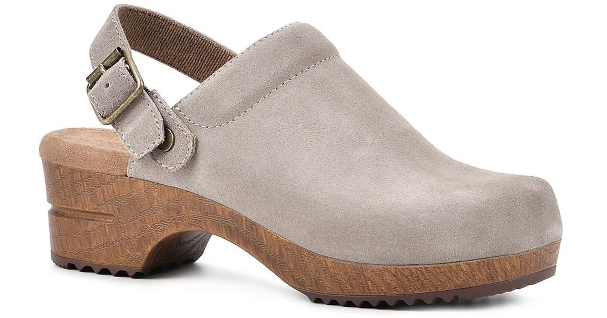 White Mountain Being Buckled Leather Clog Best Deals & Sales - November 2022 | Rakuten