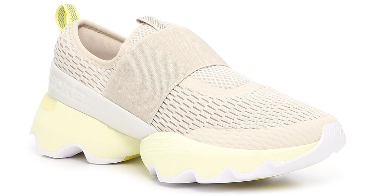 kinetic impact strap sneaker