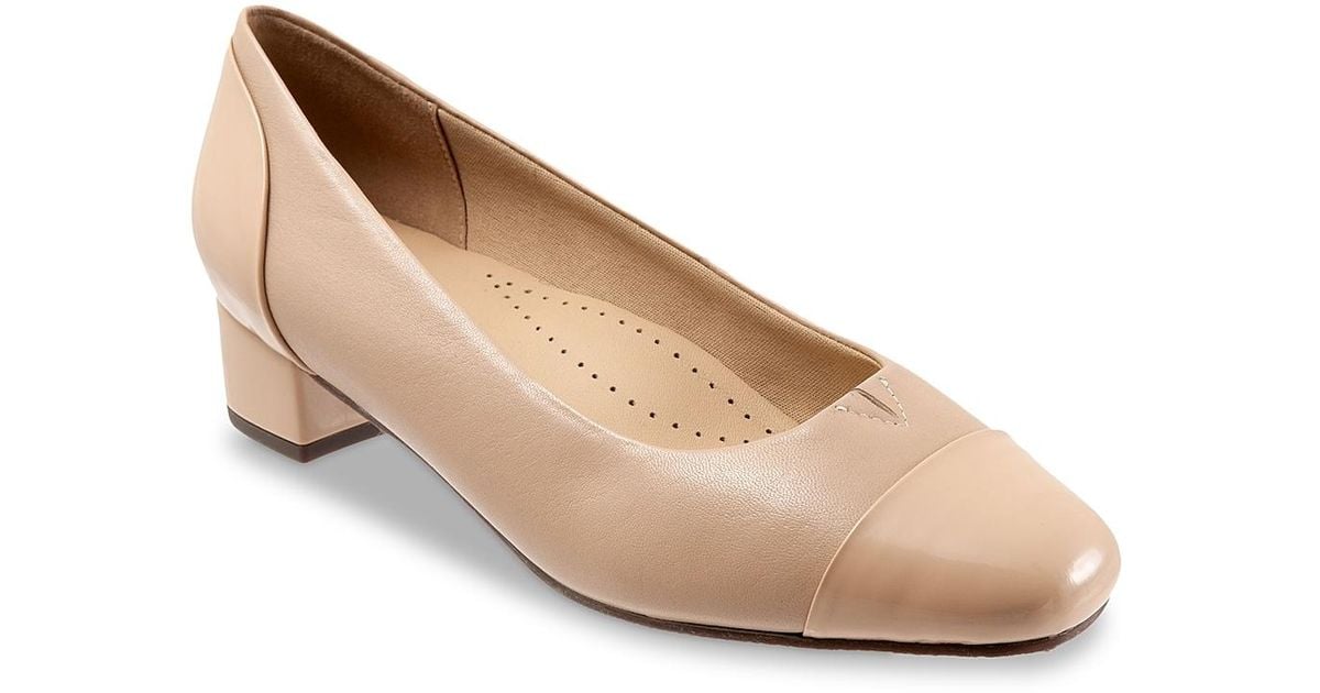 Trotters Daisy Pump in Beige (Natural) Lyst