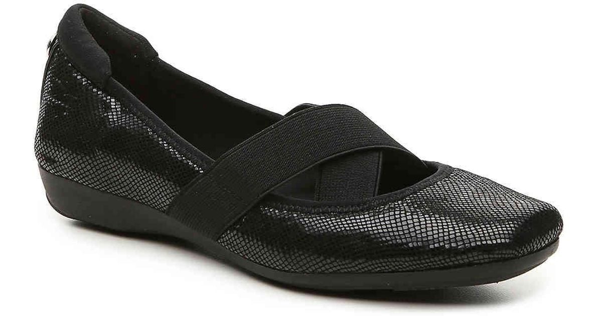 anne klein umeko flat