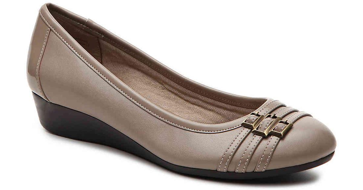 lifestride farrow wedge pump