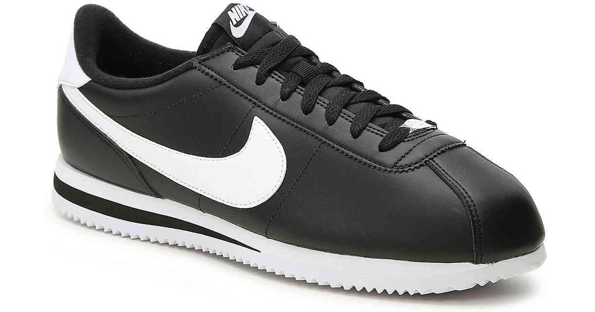 nike basic sneakers