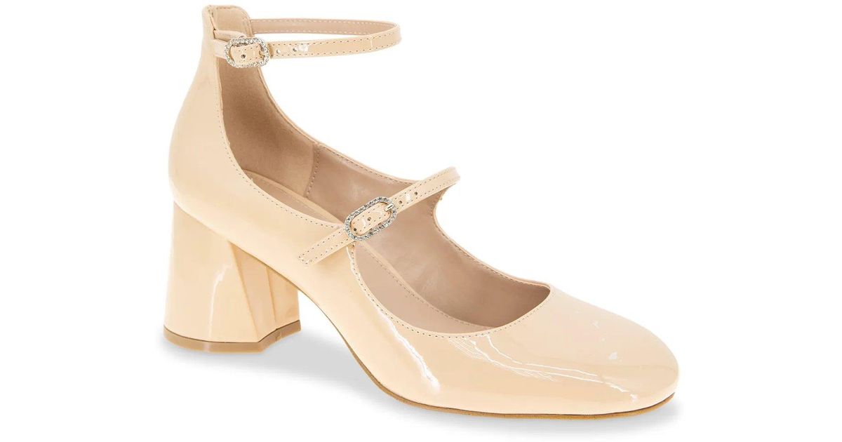 BCBGeneration Maxana Pump in Natural | Lyst