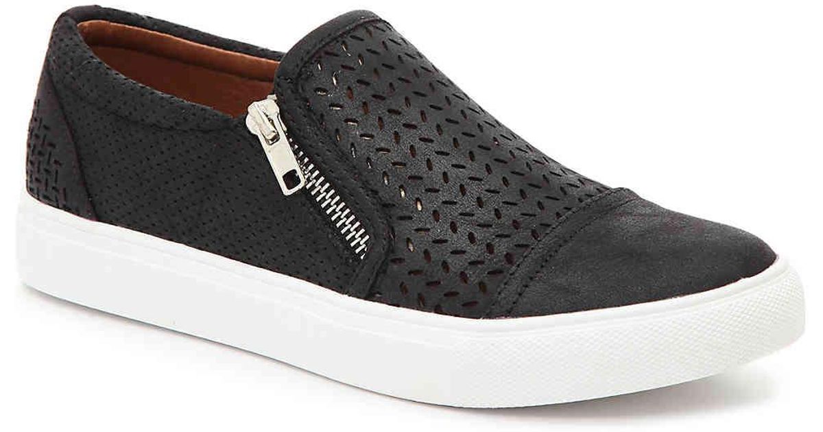 report alexa sneaker