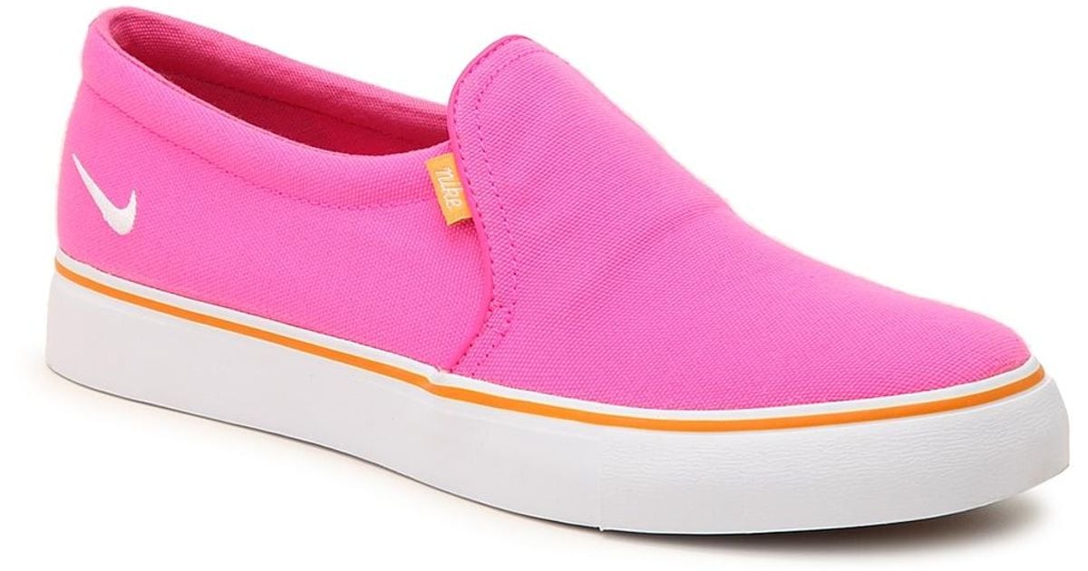 nike pink slip on shoes