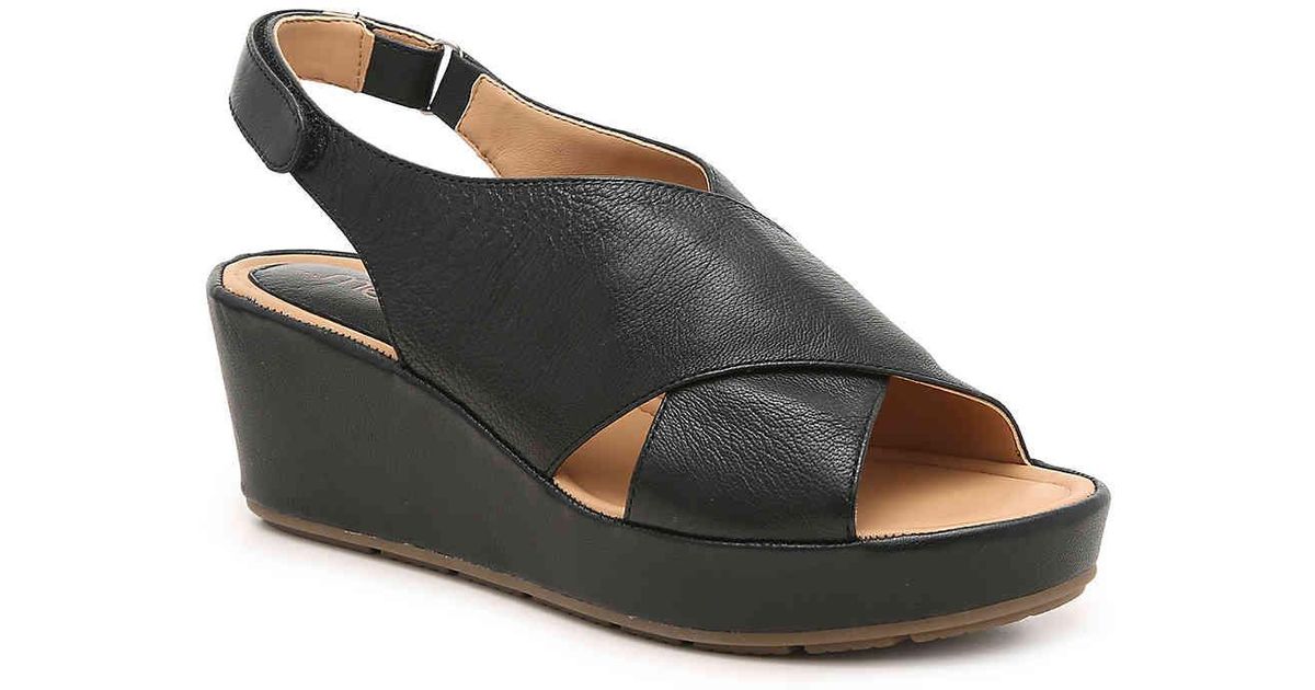 me too arena wedge sandal