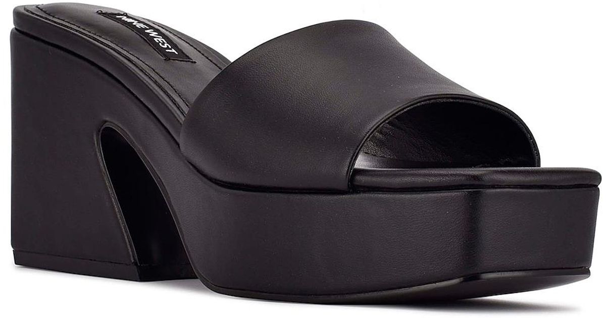 Nine West Synthetic Oklee Platform Sandal in Black | Lyst