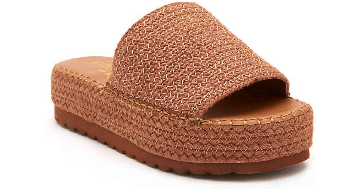 coconuts del mar sandal