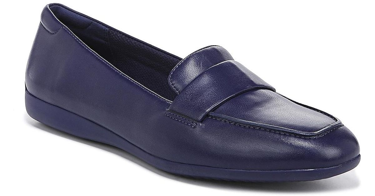 naturalizer fern loafer