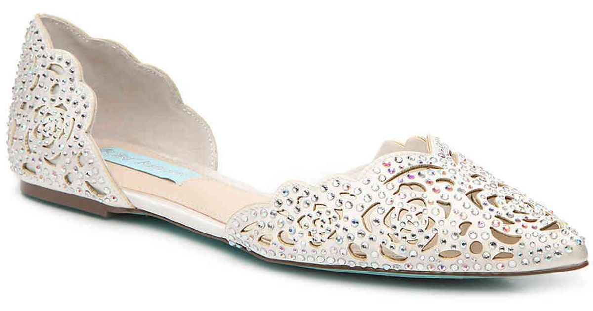 Betsey Johnson Miley Flat in White - Lyst