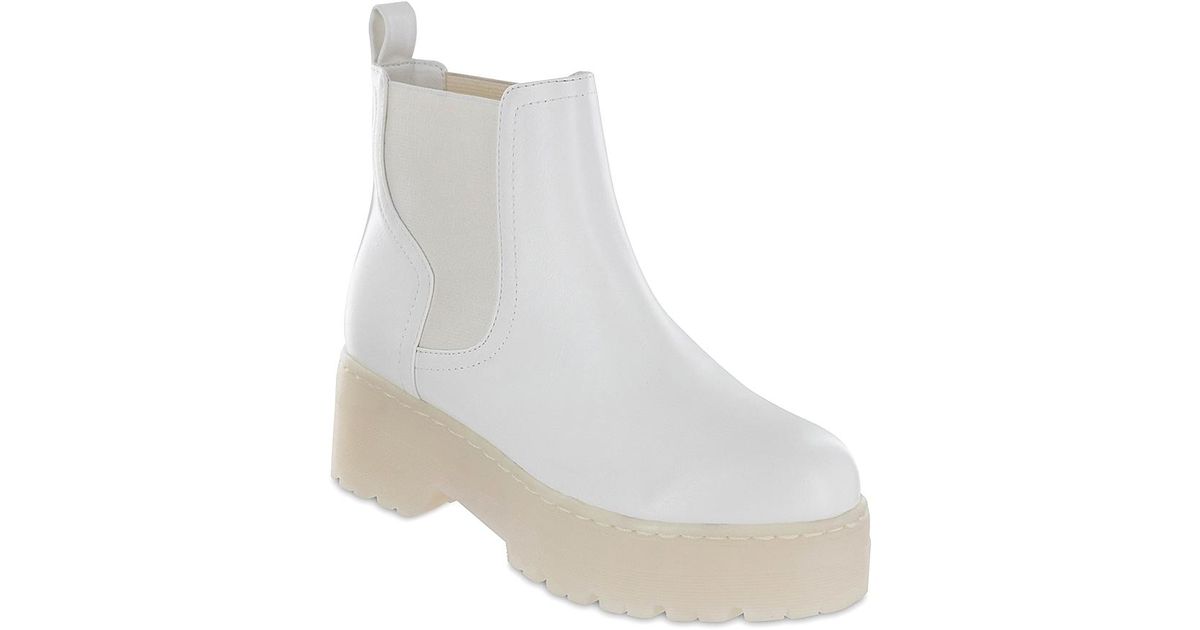mia cayson chelsea boot