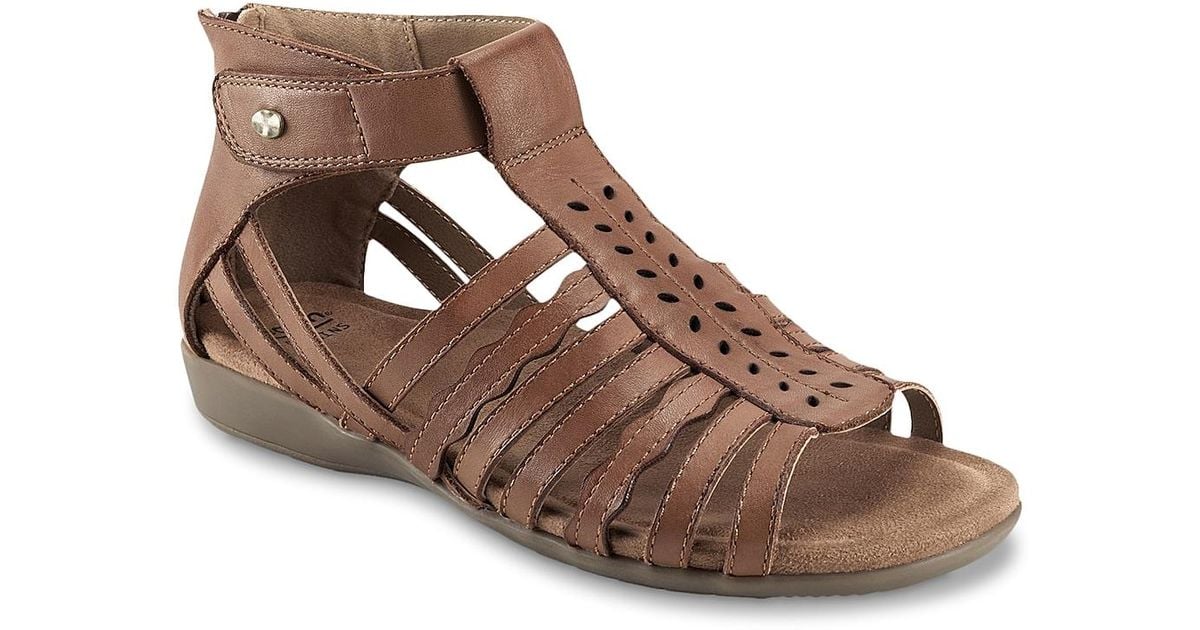 Earth Origins Bevvy Gladiator Sandal in Brown Lyst