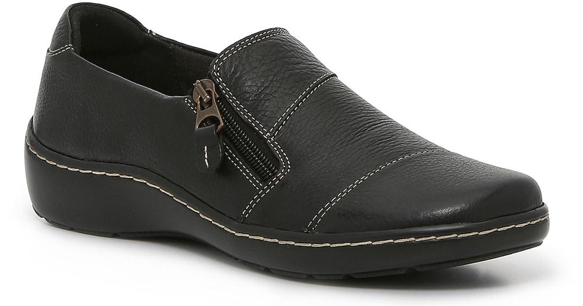 Clarks Cora Harbor Slipon in Black Lyst