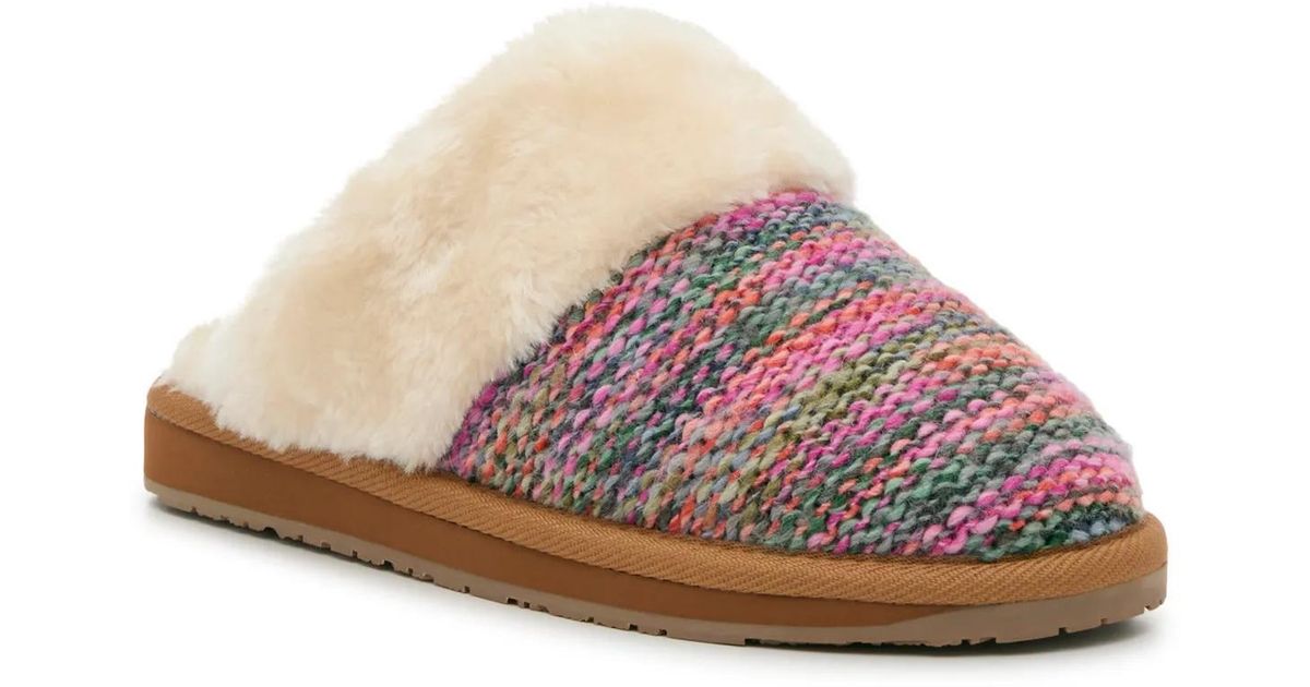 Minnetonka Shar Scuff Slippers