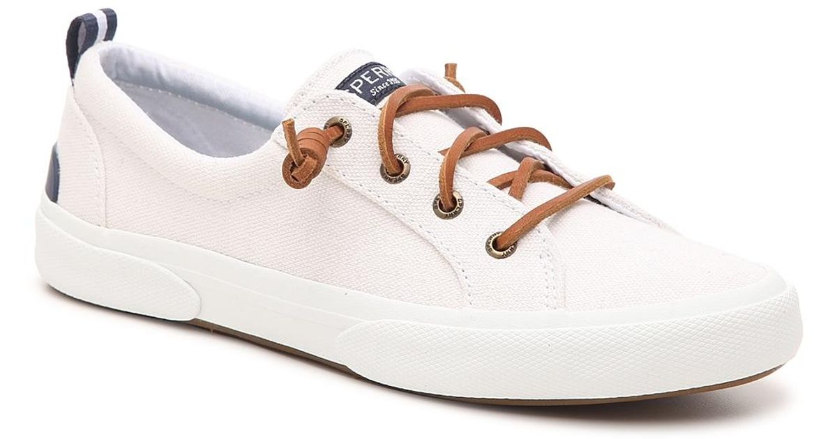 sperry pier wave white