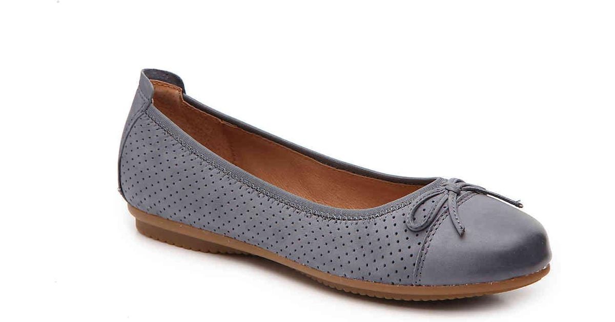 elehanna leather flat