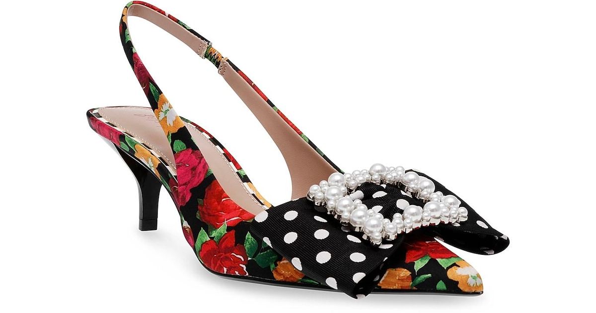 averi pump betsey johnson