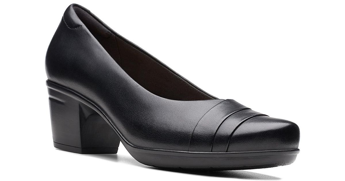 Clarks Emslie Mae Pump in Black | Lyst