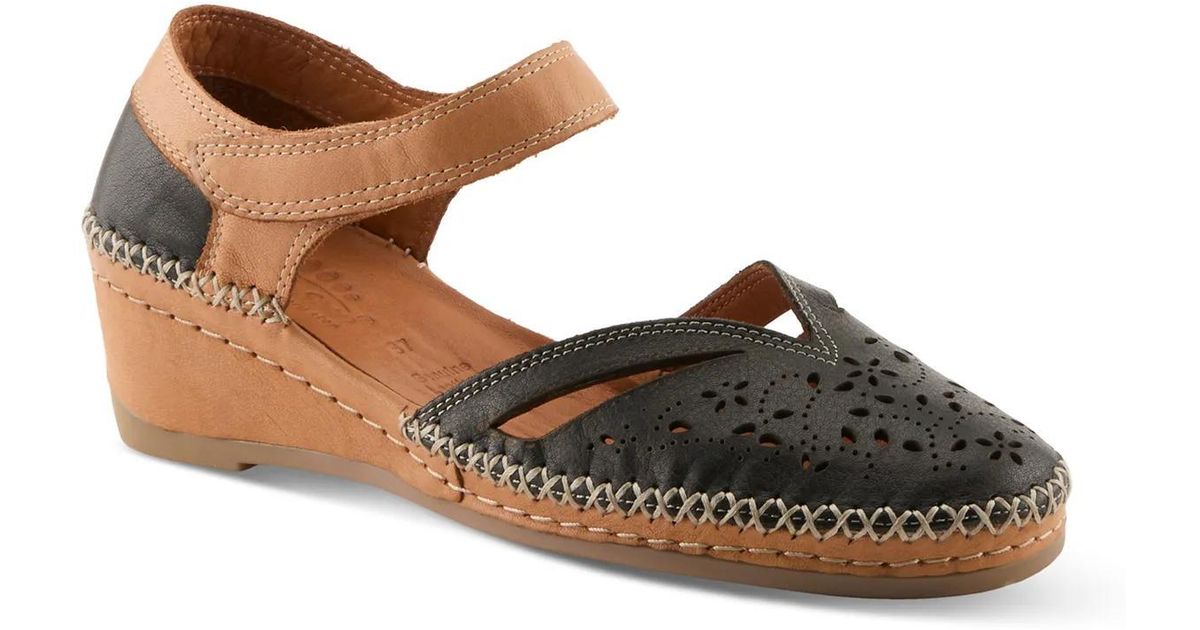 Spring Guide Wedge Spring Step Ezlyn Wedge Sandal in Black | Lyst