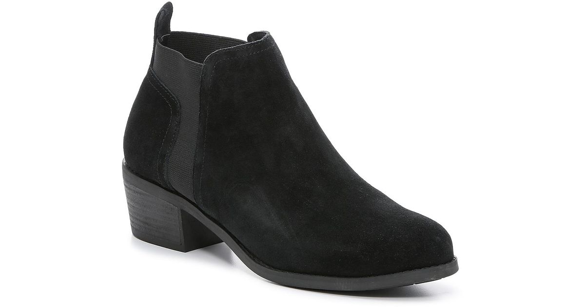 kelly & katie arlo chelsea boot