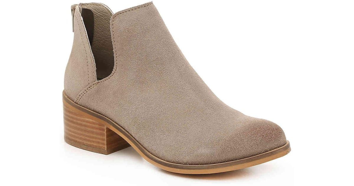 steve madden lancaster bootie cognac