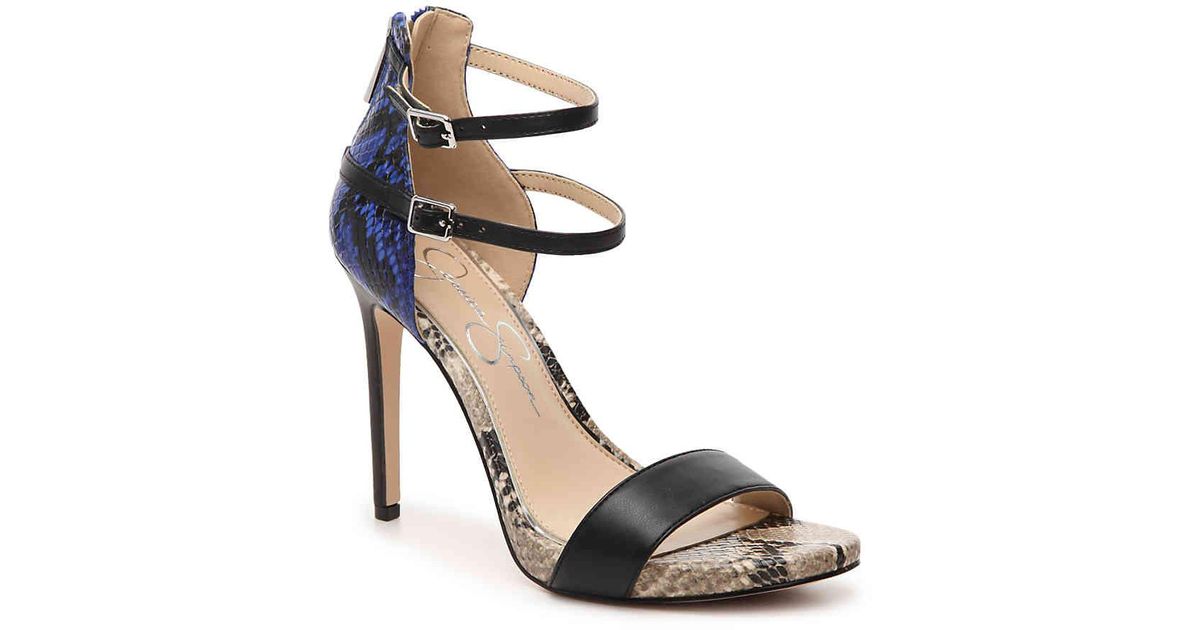 jessica simpson dorrie platform sandal