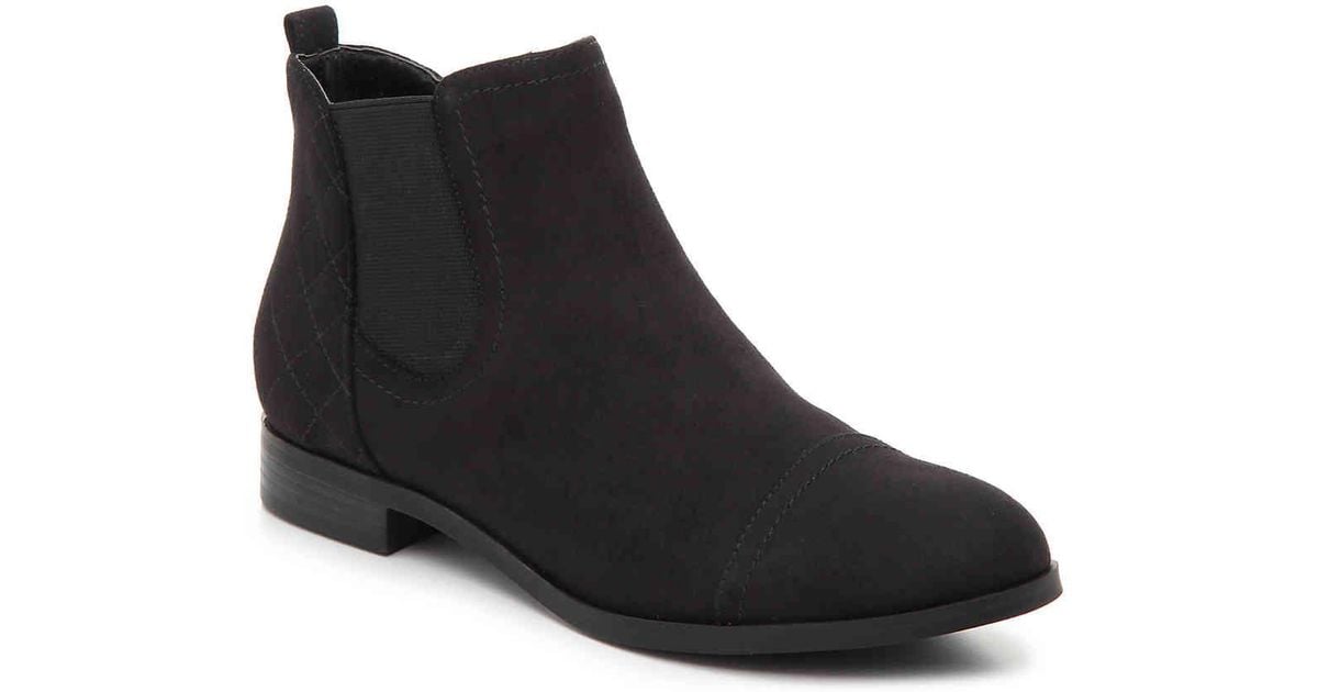 unisa chelsea boots