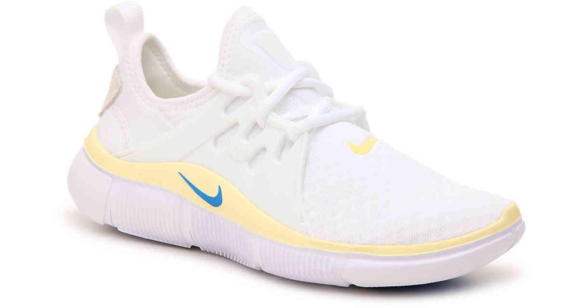Nike Synthetic Acalme Sneaker in White 