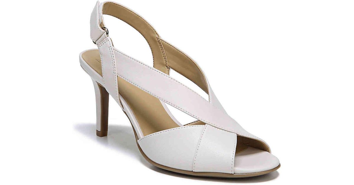 naturalizer barrie sandal