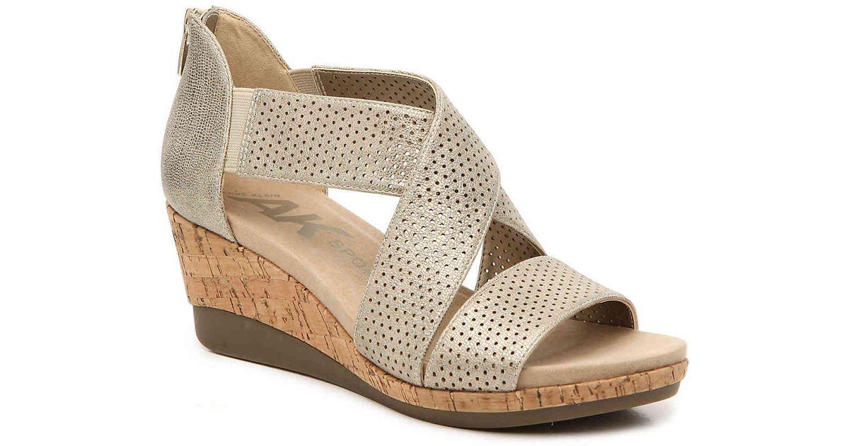 ladies black leather skechers