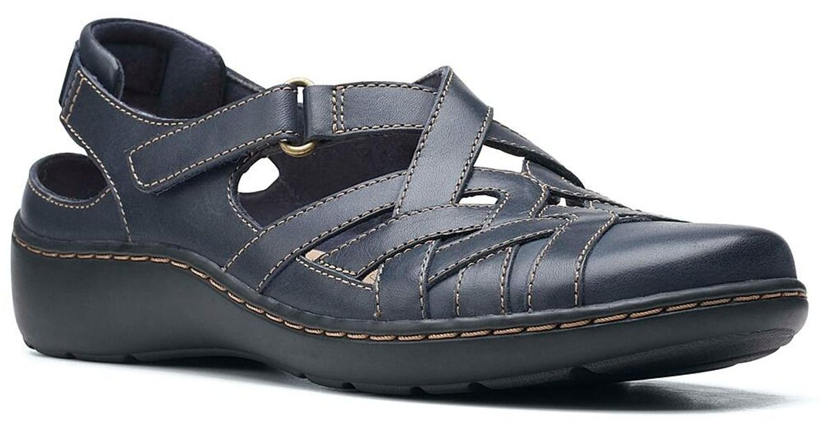sandals in parisian