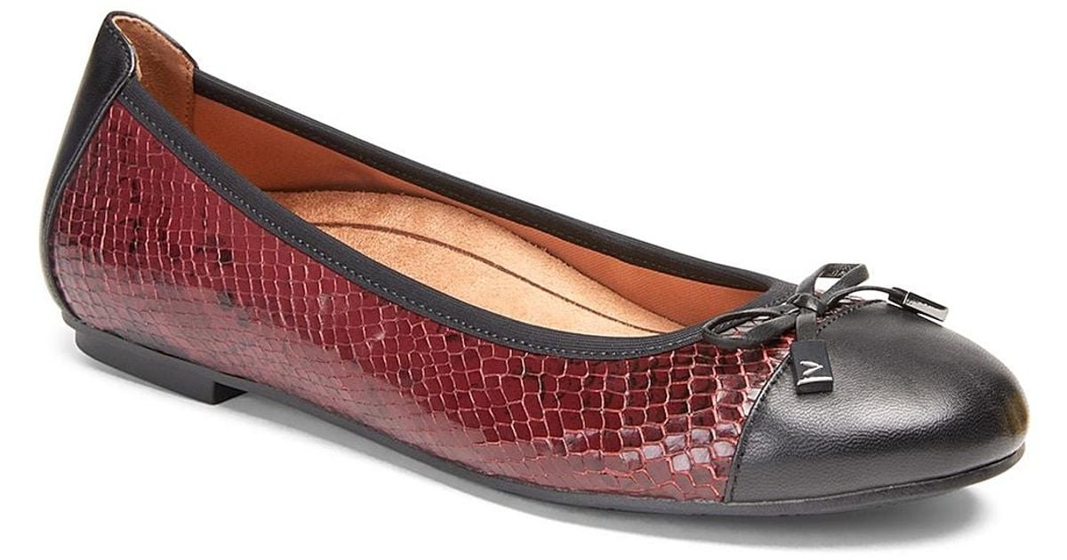 vionic minna leather flat
