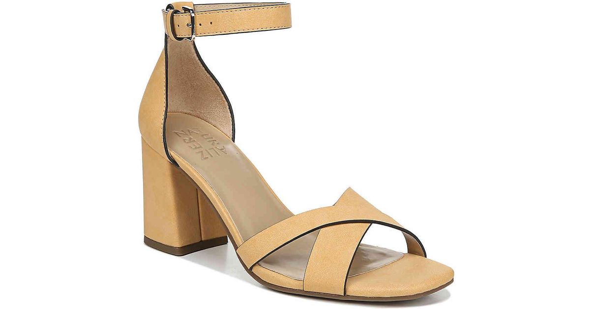 naturalizer maggie sandal