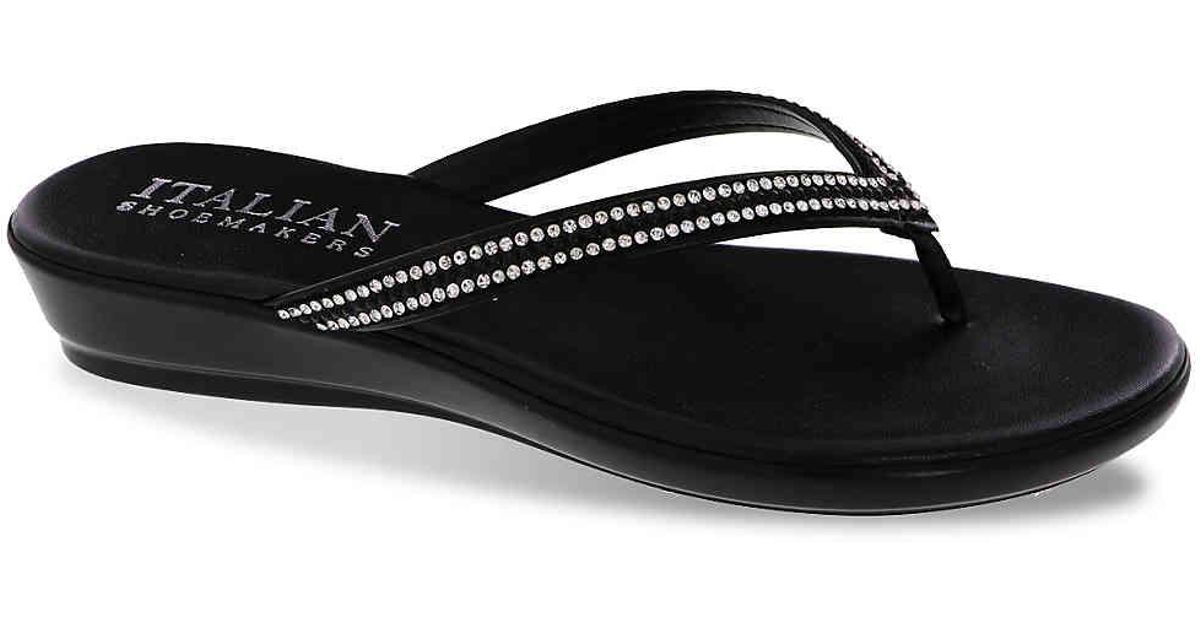 Italian Shoemakers Medley Wedge Sandal in Black | Lyst